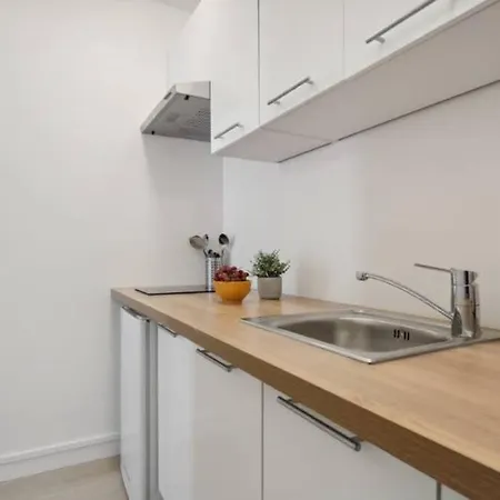 Charming One Bedroom Flat - Porte Versailles Apartament Paryż