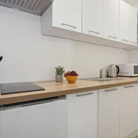 Charming One Bedroom Flat - Porte Versailles Paryż