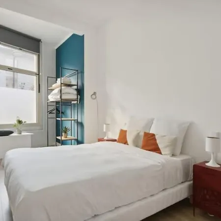 Apartament Charming One Bedroom Flat - Porte Versailles Paryż