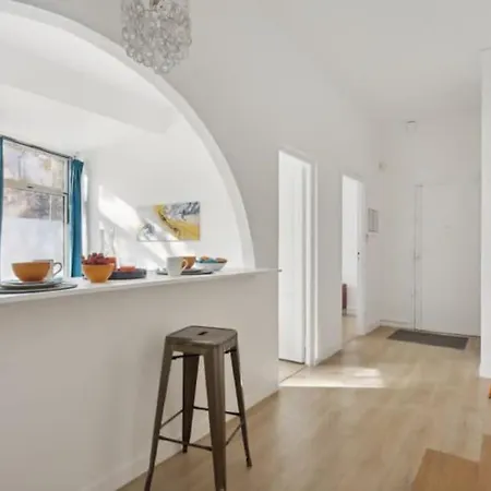 Charming One Bedroom Flat - Porte Versailles * Paryż
